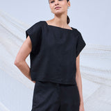 INEMURI TOP ESCOTE CUADRADO NEGRO