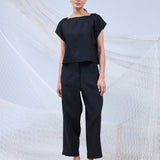 INEMURI TOP ESCOTE CUADRADO NEGRO